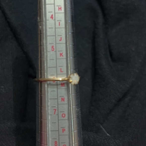 4 gold tone rings - Picture 8 of 9